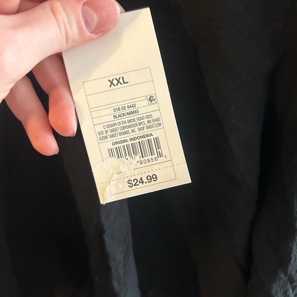 NWT a new day black balloon sleeve top banded at waist. - Picture 4 of 6